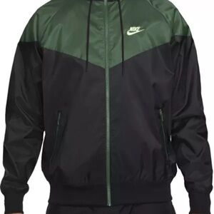 Nike Men's Windbreaker in Black and Dark Green